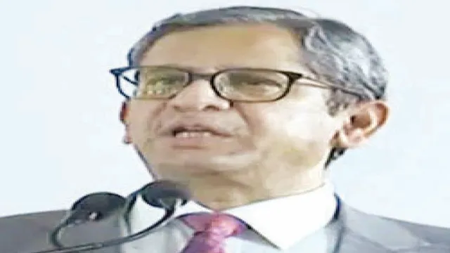 ଇନ୍ଦିରାଙ୍କୁ ଅଯୋଗ୍ୟ ଘୋଷଣା ଏକ ସାହସିକ ନିଷ୍ପତ୍ତି ଥିଲା: ପ୍ରଧାନ ବିଚାରପତି