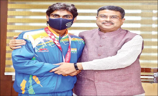 କେନ୍ଦ୍ରମନ୍ତ୍ରୀ ଧର୍ମେନ୍ଦ୍ରଙ୍କୁ ଭେଟିଲେ ପ୍ରମୋଦ