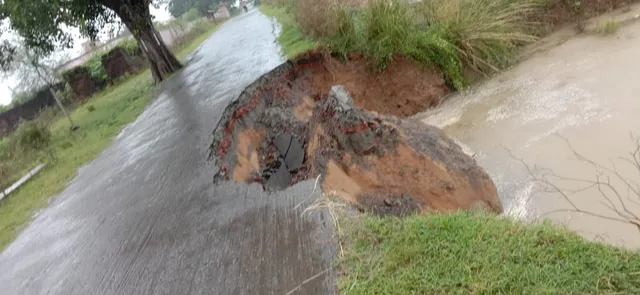 ପ୍ରଧାନମନ୍ତ୍ରୀ ସଡ଼କ ଭୁଶୁଡ଼ିଲା