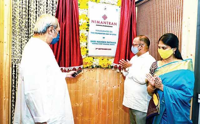 ଓଡ଼ିଶା ପର୍ଯ୍ୟଟନ ଉନ୍ନୟନ ନିଗମର ୪୨ତମ ପ୍ରତିଷ୍ଠା ଦିବସ: ପୋଡ଼ପିଠା କାଟି ‘ନିମନ୍ତ୍ରଣ’ର ଶୁଭାରମ୍ଭ