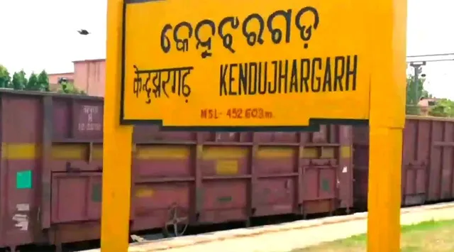 କରୋନା ଆଳରେ ଅଟକିଛି ରେଳ: ମାଲ୍‌ବାହୀ ଗଡ଼ୁଛି, ଯାତ୍ରୀବାହୀ ବନ୍ଦ