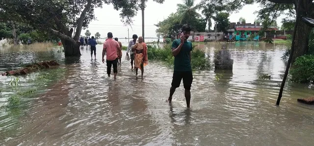 ମହାନଦୀର ପଛୁଆ ପାଣିରେ ଖୋର୍ଦ୍ଧାର ୩ ପଞ୍ଚାୟତରେ ବନ୍ୟା ସ୍ଥିତି, ପ୍ରଶାସନ ପାଖରେ ଖବର ନାହିଁ କି ତଥ୍ୟ ନାହିଁ