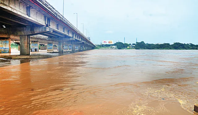 ମାଡ଼ି ଆସୁଛି ଜଳ ସଂକଟ, ଜୋର୍‌ ଧରିଲା କୁଆଖାଇ ଓ ଦୟାରେ ବ୍ୟାରେଜ୍‌ ଦାବି