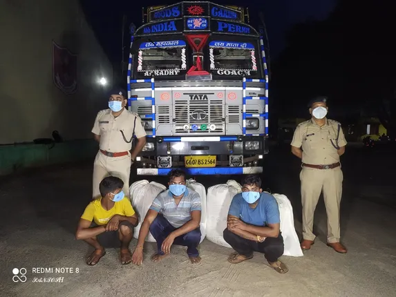 କୋଇଲା ଟ୍ରକରୁ ୨୨୫୬ କିଲୋ ଗଂଜେଇ ଜବତ, ୩ ଗିରଫ