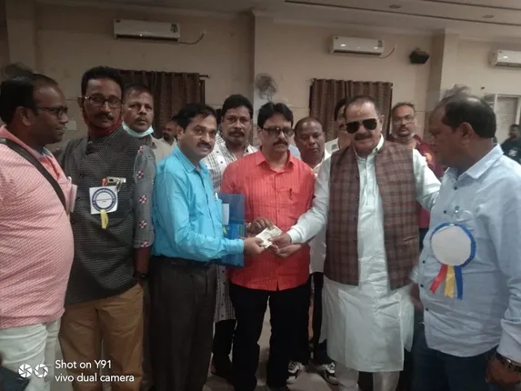 ସ୍ଵର୍ଗତଃ ସୁଧାକର ଦାସଙ୍କ ପରିବାରକୁ ୨୦ ହଜାର ଟଙ୍କା ଦେଲେ ତାରା ବାହିନୀପତି