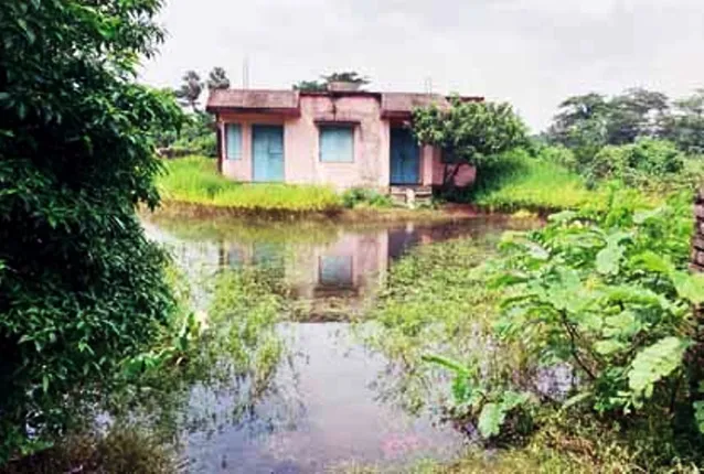 ଦୁଇ ବର୍ଷ ହେଲା ନୂଆଘରେ ତାଲା, ଭଡ଼ାଘରେ ଚାଲିଛି ଆର୍‌ଆଇ ଅଫିସ୍‌