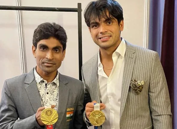 ମୁମ୍ବାଇରେ ଅଲିମ୍ପିକ୍ସ ସ୍ବର୍ଣ୍ଣ ପଦକ ବିଜେତା ନିରଜ ଚୋପ୍ରା ଓ ପାରା ଅଲିମ୍ପିକ୍ସ ସ୍ବର୍ଣ୍ଣ ପଦକ ବିଜେତା ପ୍ରମୋଦ ଭଗତ।