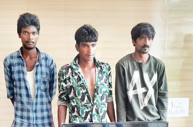 ମହିଳା ଓଏଏସ୍‌ଙ୍କ ଘରୁ ଚୋରି ମାମଲା: କୁଖ୍ୟାତ ଲୁଟେରା ପିଣ୍ଟନ ଓ ୨ ସହଯୋଗୀ ଗିରଫ