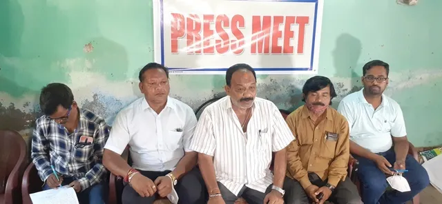 ଅବକାରୀ ଅଧିକାରୀ ମଦ ମାଫିଆ ମଧୁଚନ୍ଦ୍ରିକା, ଜାଲ୍ କାଗଜପତ୍ରରେ ୩ ଅନସପ୍