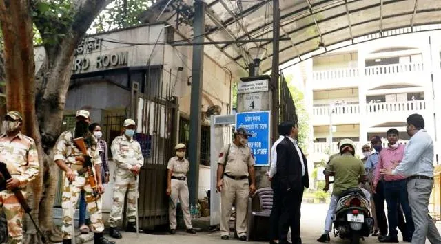 ରୋହିଣୀ ଅଦାଲତ ଗୁଳିକାଣ୍ଡ: ‘ସିସିଟିଭି ଫୁଟେଜ୍‌’ ଆଧାରରେ ଦୁଇ ଅଭିଯୁକ୍ତଙ୍କୁ ଧରିଲା ଦିଲ୍ଲୀ ପୁଲିସ