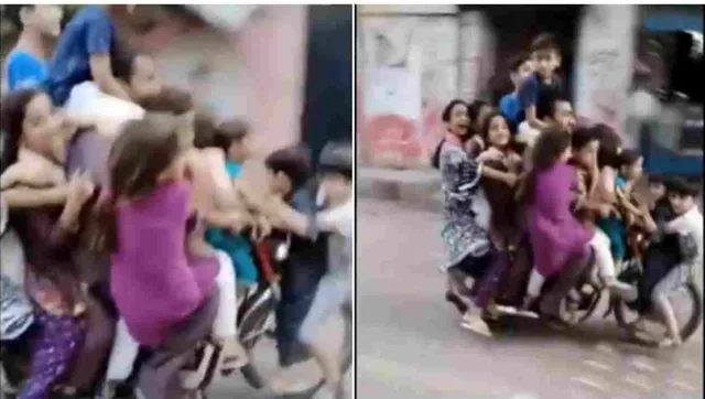 କୌଣସି ମୁହୂର୍ତ୍ତରେ ବି ଦୁର୍ଘଟଣା ଘଟିପାରେ! ଦେଖନ୍ତୁ କିପରି ଗୋଟିଏ ବାଇକରେ ବସି ଯାଉଛନ୍ତି ୧୦ରୁ ଊର୍ଧ୍ବ ଛୋଟପିଲା