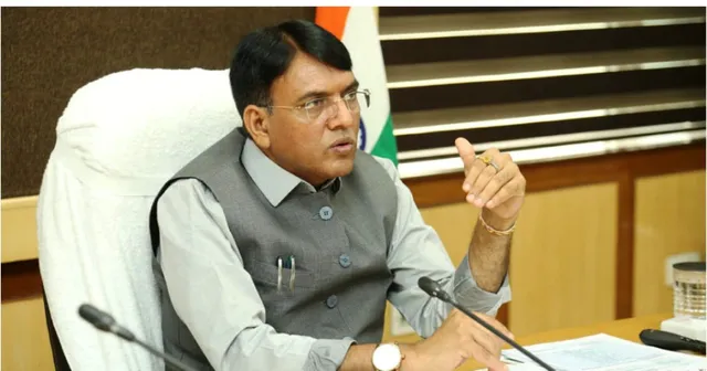 ତଦାରଖ ପାଇଁ ବେଶ ବଦଳାଇ ହସ୍ପିଟାଲ‌ରେ ପହଞ୍ଚି‌ବା ପରେ ଗାର୍ଡ ଠାରୁ ମାଡ ଖାଇଥିଲେ କେନ୍ଦ୍ର ସ୍ବାସ୍ଥ୍ୟମନ୍ତ୍ରୀ