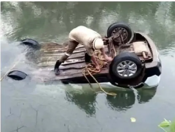ଭାରସାମ୍ୟ ହରାଇ ଗଭୀର ପାଣିକୁ ଖସି ପଡ଼ିଲା କାର, ଘଟଣାସ୍ଥଳରେ ଅଭିନେତ୍ରୀ ଓ ତାଙ୍କ ବନ୍ଧୁଙ୍କ ମୃତ୍ୟୁ