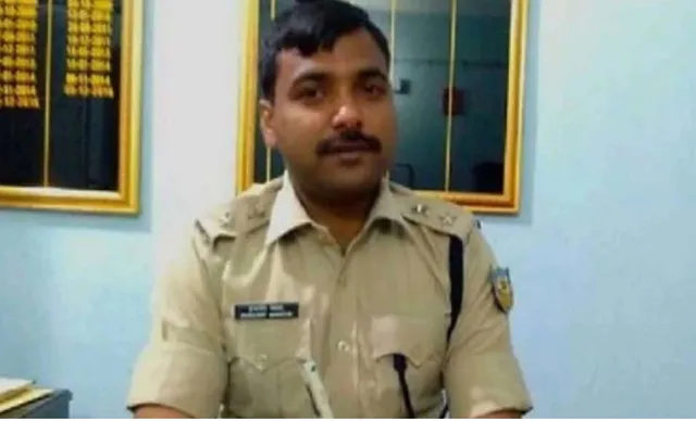 ପାଠପଢ଼ାଇବା ପାଇଁ କିଡନି ବିକିବାକୁ ପ୍ରସ୍ତୁତ ‌ଥିଲେ ବାପା, ପୁଅ ଆଇପିଏସ ହୋଇ ପୂରା କଲେ ସ୍ବପ୍ନ