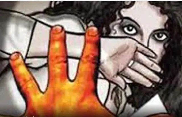 ଟ୍ରେନରେ ମହିଳାଙ୍କୁ ଅସଦାଚରଣ କରିବା ଯୁବକଙ୍କୁ ମହଙ୍ଗା ପଡ଼ିଲା