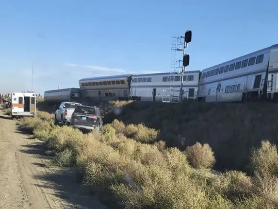 ଆମେରିକାରେ ରେଳଗାଡ଼ି ଧାରଣାଚ୍ୟୁତ ହେବାରୁ ଅନ୍ୟୂନ ୩ ମୃତ ୫୦ରୁ ଅଧିକ ଆହତ: ରିପୋର୍ଟ