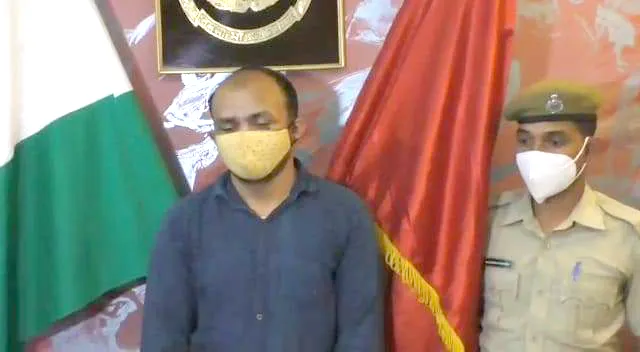 ମାଓବାଦୀ ନାଁରେ ଅଧିକାରୀଙ୍କୁ ଧମକ ଓ ଅର୍ଥ ଦାବି: ପୁଲିସ ହାତରେ ଧରାପଡ଼ିଲା କର୍ମଚାରୀ 