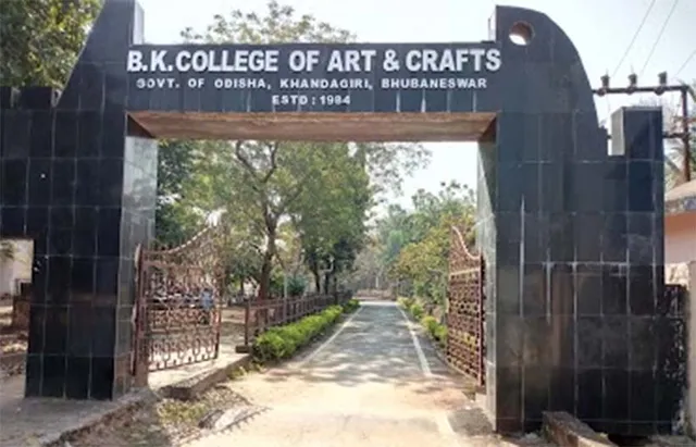 ବିନା ପ୍ରାକ୍ଟିକାଲ୍‌ ଶିକ୍ଷାରେ ପରୀକ୍ଷା ଦେବେ: ଚିନ୍ତାରେ ଚାରୁ ଓ କାରୁକଳା ଛାତ୍ରଛାତ୍ରୀ