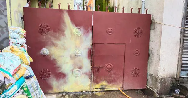 ପୂର୍ବ ଶତ୍ରୁତାକୁ କେନ୍ଦ୍ର କରି ମୁକୁନ୍ଦ ପ୍ରସାଦରେ ବୋମାମାଡ଼