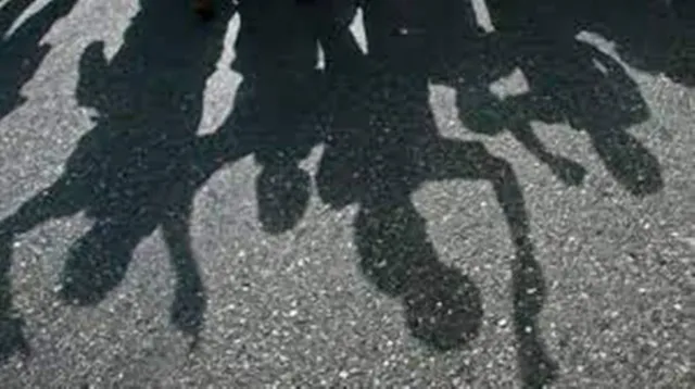 ପାକିସ୍ତାନରେ ବଢ଼ୁଛି ସଂଖ୍ୟାଲଘୁଙ୍କୁ ନିର୍ଯାତନା: ମସଜିଦ୍ ଭିତରୁ ପାଣି ପିଇବାରୁ ହିନ୍ଦୁ ପରିବାରକୁ ବନ୍ଧକ ରଖି ନିସ୍ତୁକ ମାଡ଼