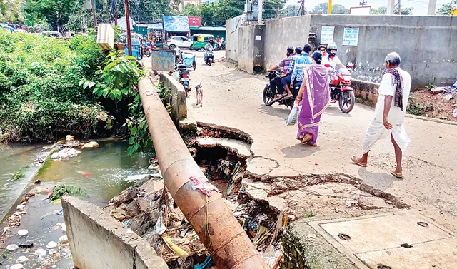 ସହରରେ ମୌଳିକ ସେବା ଦେବାରେ ସରକାର ବିଫଳ, ସହର ସମସ୍ୟା ସମାଧାନ ହେଉ ନଥିବାରୁ ବିରୋଧୀଙ୍କ ଉଦ୍‌ବେଗ