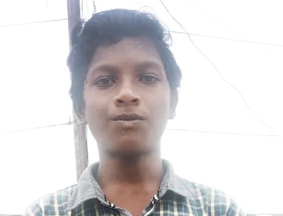 ଆଧାର କାର୍ଡ ନ ଥିବାରୁ ଅଷ୍ଟମରୁ ପାଠ ବନ୍ଦ