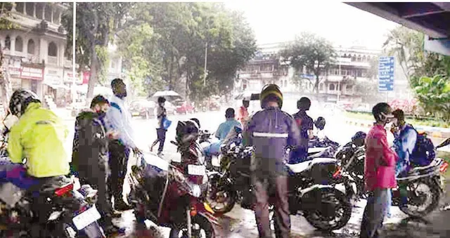 ବର୍ଷା ବିତ୍ପାତ: ମହାରାଷ୍ଟ୍ରରେ ୧୩ ମୃତ, ଗୁଜରାଟ, ପଶ୍ଚିମବଙ୍ଗରେ ପ୍ରବଳ ବର୍ଷା