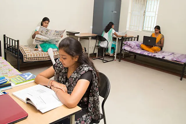 ଆଉଟ୍‌ସୋର୍ସିଂ ମୋଡ୍‌ରେ ଚାଲିବ ବିଶ୍ବବିଦ୍ୟାଳୟ ହଷ୍ଟେଲ