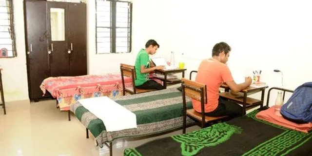 ସେଲ୍ଫ ଫାଇନାନ୍ସିଂ ଛାତ୍ରଛାତ୍ରୀଙ୍କୁ ହଷ୍ଟେଲ ମନା