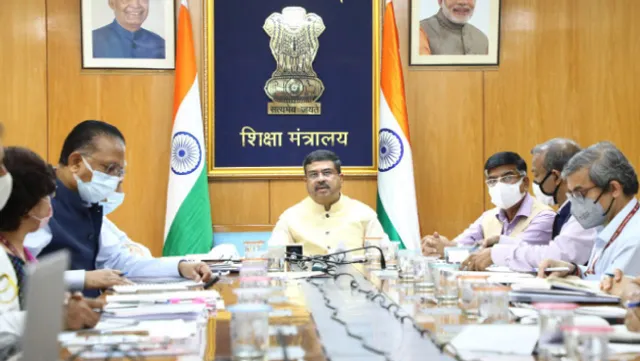 କେନ୍ଦ୍ରୀୟ ବିଶ୍ୱବିଦ୍ୟାଳୟର ସମୀକ୍ଷା କଲେ ଧର୍ମେନ୍ଦ୍ର: ଅକ୍ଟୋବର ସୁଦ୍ଧା ଖାଲି ପଦବି ପୂରଣ ହେବ