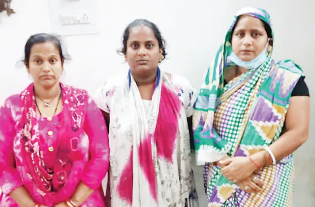 ସାଲିଆସାହିରେ କଙ୍ଗାରୁ କୋର୍ଟ: ବନ୍ଧା ହେଲେ ୩ ମହିଳା