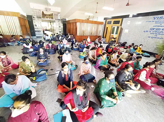 ଓୟୁଏଟି ଭେ‌ଟେରିନାରି କଲେଜ ବିଦ୍ୟାର୍ଥୀଙ୍କ ଧାରଣା, ବିଳମ୍ବ ଫଳ ପ୍ରକାଶନ ନେଇ ଚିନ୍ତା