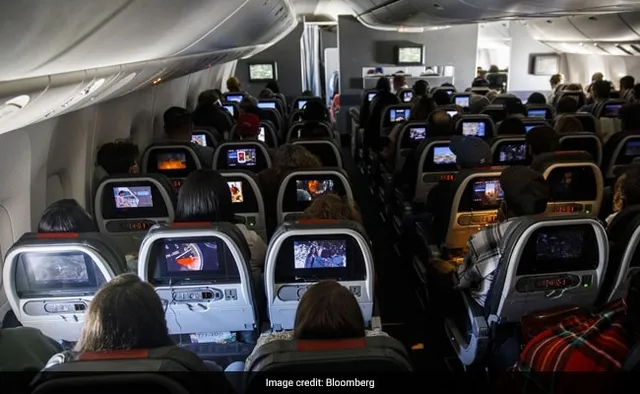 ମାସ୍କ୍‌ ପିନ୍ଧି ନ ଥିବା ବିମାନଯାତ୍ରୀଙ୍କ ଉପରେ ଜରିମାନା ଦୁଇଗୁଣା କରିବାକୁ ଆଦେଶ ଦେଲେ ରାଷ୍ଟ୍ରପତି ବାଇଡେନ୍‌