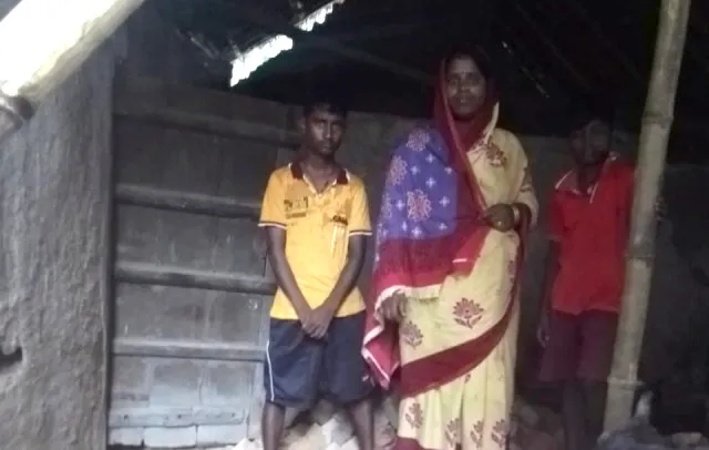 ବର୍ଷାରେ କାନ୍ଥ ପଡ଼ି ୩ ଛେଳି ମୃତ, ଅଳ୍ପକେ ବର୍ତ୍ତିଲେ ୩ ପୁଅ 