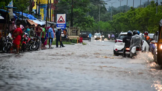 ବର୍ଷା ନେଇ ସବୁ ସିଡିଏମ୍‌ଓଙ୍କୁ ଜନସ୍ବାସ୍ଥ୍ୟ ନିର୍ଦ୍ଦେଶକଙ୍କ ଚିଠି: ଜଳ, କୀଟବାହିତ ରୋଗ ଉପରେ ନିରୀକ୍ଷଣ ବଢ଼ାଅ