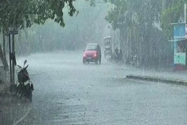 ଆଗାମୀ ୩ ଘଣ୍ଟା ଧରି ଅତି ପ୍ରବଳ ବର୍ଷା ସମ୍ଭାବନା; ବର୍ଷା ପ୍ରଭାବିତ ଅଞ୍ଚଳରେ ଚଳପ୍ରଚଳ ନ କରିବାକୁ ପାଣିପାଗ ବିଭାଗର ପରାମର୍ଶ