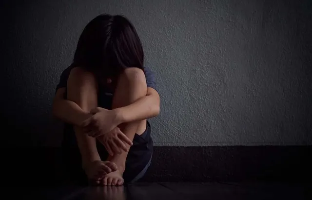 ୧୪ ବର୍ଷୀୟା ନାବାଳିକାକୁ ଅପହରଣ ପରେ ଦୁଷ୍କର୍ମ ମାମଲା, ଦୋଷୀକୁ ୧୪ ବର୍ଷ ଜେଲ୍, ପୀଡ଼ିତାଙ୍କୁ ୫ ଲକ୍ଷ ଟଙ୍କା କ୍ଷତିପୂରଣ ପ୍ରଦାନ ନିର୍ଦ୍ଦେଶ