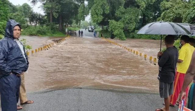 ଉପର ମୁଣ୍ଡରେ ବର୍ଷା ପାଇଁ ଜଳକା ନଦୀରେ ବନ୍ୟା, ୧୨ଟି ପଞ୍ଚାୟତର ୫୦ରୁ ଅଧିକ ଗାଁ ପାଣି ଘେରରେ