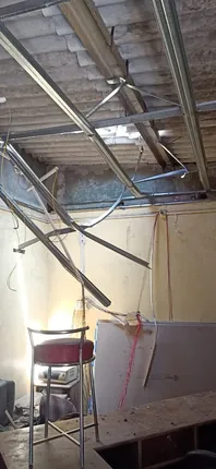 ସୁନା ଦୋକାନରୁ ଚୋରି, ଆଜବେଷ୍ଟସ କଣା କରି ୫ଲକ୍ଷ ଟଙ୍କାର ସୁନା ଓ ଚାନ୍ଦି ଲୁଟିନେଲେ ଦୁର୍ବୃତ୍ତ