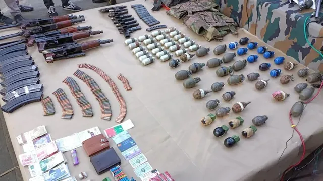 ଅନୁପ୍ରବେଶ ଉଦ୍ୟମ ବେଳେ ସୁରକ୍ଷାକର୍ମୀଙ୍କ ଗୁଳିରେ ୩ ଆତଙ୍କବାଦୀ ନିହତ, ବିପୁଳ ପରିମାଣର ଅସ୍ତ୍ରଶସ୍ତ୍ର ଜବତ