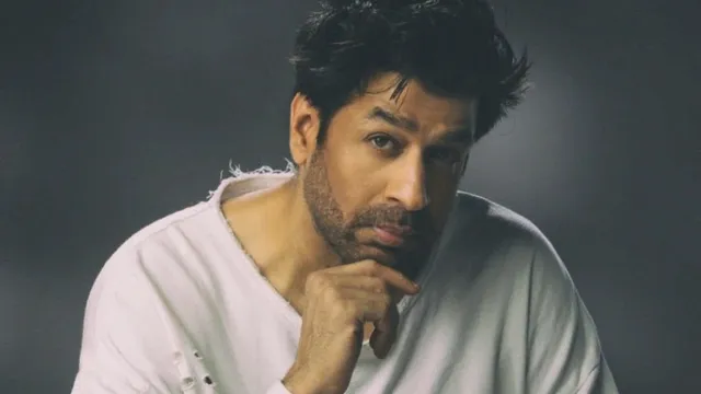 ଯୁବକଙ୍କୁ କାର୍ ଧକ୍କା କରିଥିବା ଅଭିଯୋଗରେ ଅଭିନେତା ରଜତ ବେଦୀଙ୍କ ନାଁରେ ଏତଲା, ଗୁରୁତର ଅଛନ୍ତି ପୀଡ଼ିତ