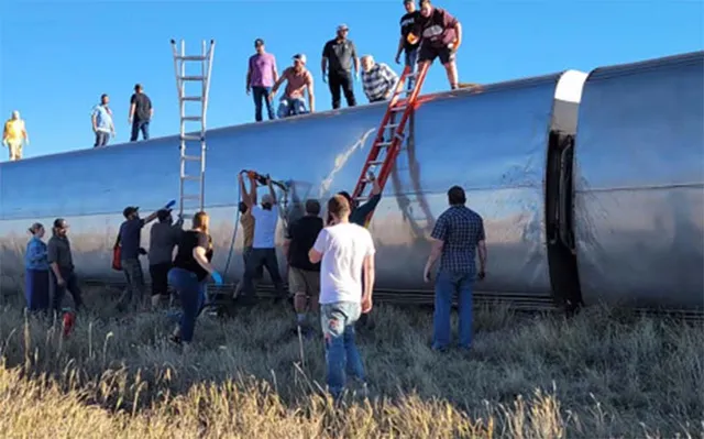 ଆମେରିକାରେ ଟ୍ରେନ୍‌ ଲାଇନଚ୍ୟୁତ, ୩ ମୃତ