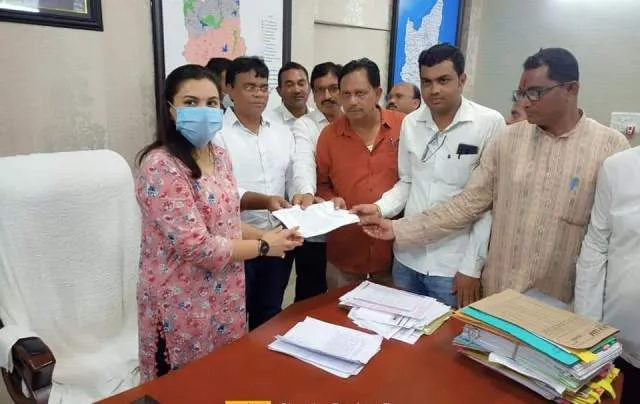 ନୂଆପଡ଼ାରେ ଜିଲ୍ଲାପାଳଙ୍କ ଅଫିସ ଘେରାଉ