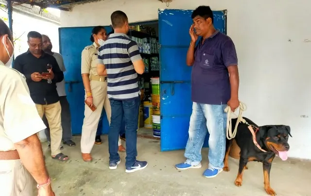 ଥାନା ସମ୍ମୁଖରୁ ଚୋରି ହୋଇଗଲା ଲକ୍ଷାଧିକ ଟଙ୍କାର ସାମଗ୍ରୀ