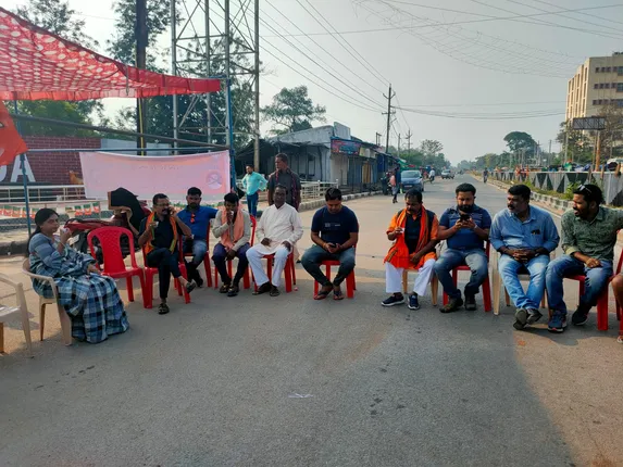 ବିଜେପିର ୧୨ ଘଣ୍ଟିଆ ନୂଆପଡ଼ା ଜିଲ୍ଲା ବନ୍ଦ: ଦୋକାନବଜାର ଓ ଗାଡ଼ିଚଳାଚଳ ବନ୍ଦ