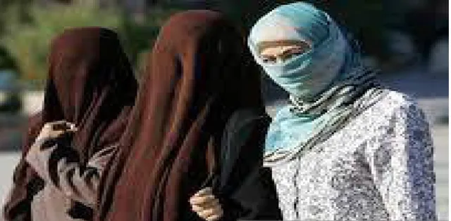 ହ୍ବାଟ୍ସଆପ୍ ବ୍ୟବହାର କରିବା ଅପରାଧରେ ଚୀନ୍‌ରେ ମୁସଲିମ ମହିଳାଙ୍କୁ ଅଟକ ରଖାଯାଉଛି