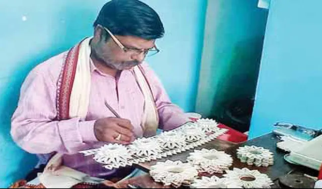 ସମ୍ବଲପୁର ଶୀତଳ ଷଷ୍ଠୀରେ ଝଲସିବ ‌ଚାନ୍ଦି ମେଢ଼: ୧ କୋଟି ବ୍ୟୟରେ ତିଆରି କରୁଛନ୍ତି କଟକ କାରିଗର