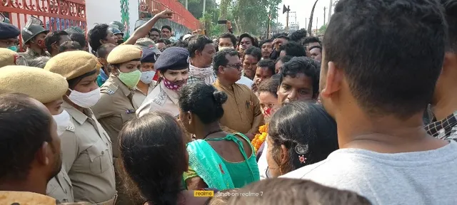 ମଞ୍ଜୁଦେବୀ ହତ୍ୟା ମାମଲାରେ ନିରୀହ କନ୍ଧ ଯୁବକଙ୍କୁ ଫସାଇ ଦିଆଯାଇଥିବା ଅଭିଯୋଗ: ବଙ୍ଗୋମୁଣ୍ଡା ଥାନା ଘେରିଲା କନ୍ଧ ସମାଜ ଯୁବ ସଂଗଠନ