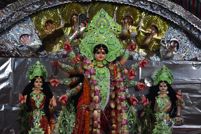 କରୋନା କଟକଣା ମଧ୍ୟରେ ଦଶହରା ସଂପନ୍ନ, ଶ୍ରଦ୍ଧାଳୁଙ୍କୁ ବାରଣ ହେଲା ପୂଜା ମଣ୍ଡପ