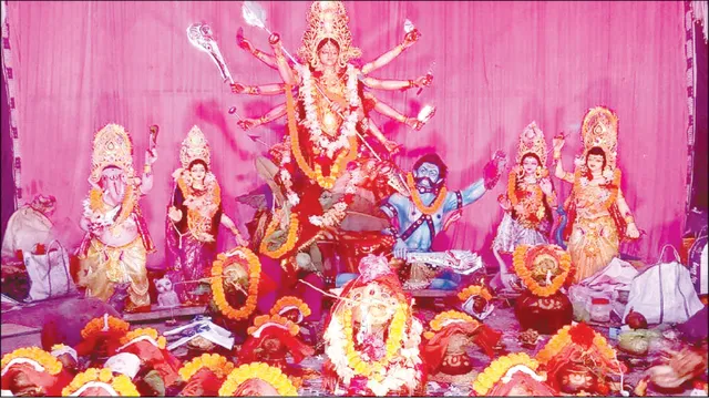 କରୋନା ପାଇଁ ପୂଜାମଣ୍ଡପ ଫିକା: ମା’ଙ୍କ ଦର୍ଶନ ନ ପାଇଁ ଶ୍ରଦ୍ଧାଳୁ ନିରାଶ